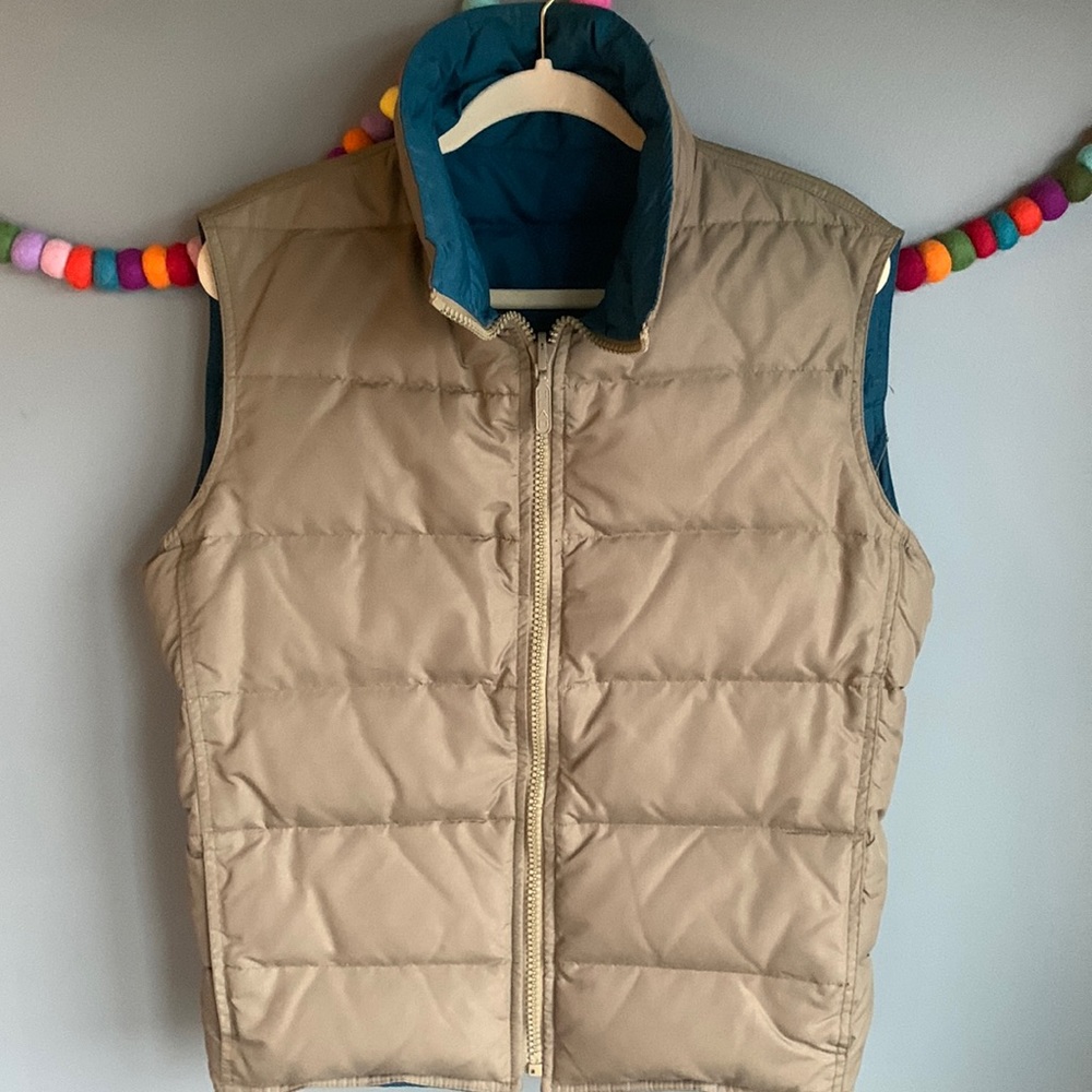 VTG Head reversible puffer vest.